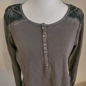 Lucky Brand long sleeve tee. Olive color NWT Lg.